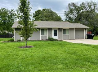 6350 SW 11th St, Topeka, KS 66615