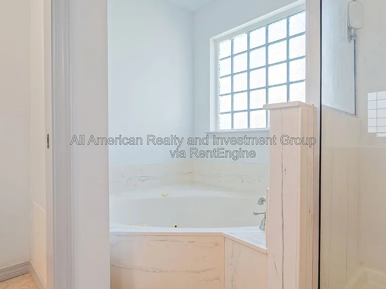 1940 Kadima Cir — Photo 29