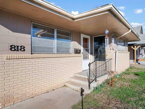 818 E Oak St, Cushing, OK 74023