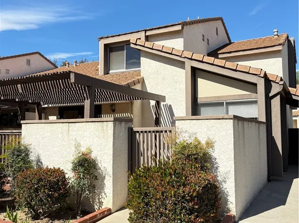 25788 Vista Fairways Dr, Santa Clarita, CA 91355