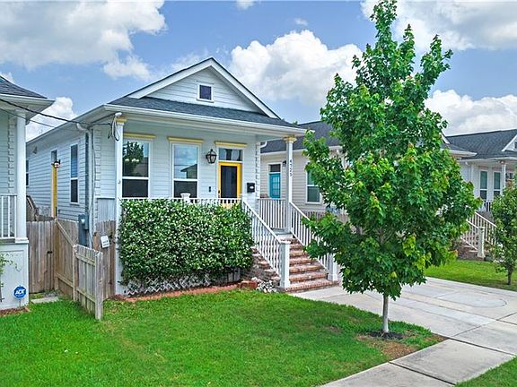 2nd image of 4725 New Orleans St