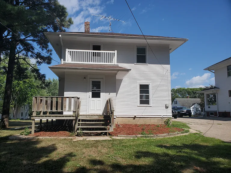 608 Red Wing Ave — Photo 3