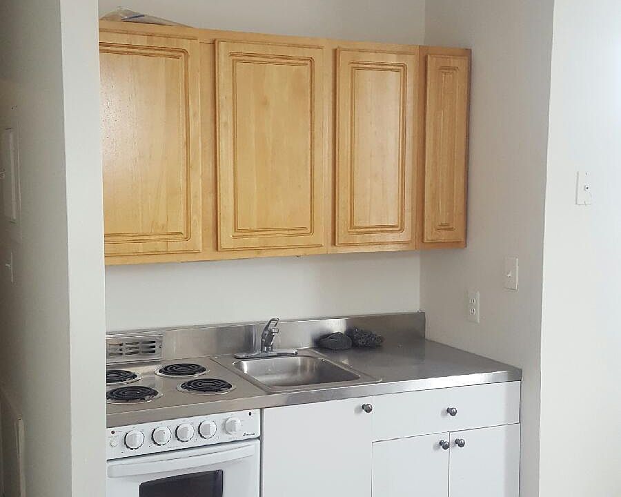 2nd image of 2053 E Monument St APT B
