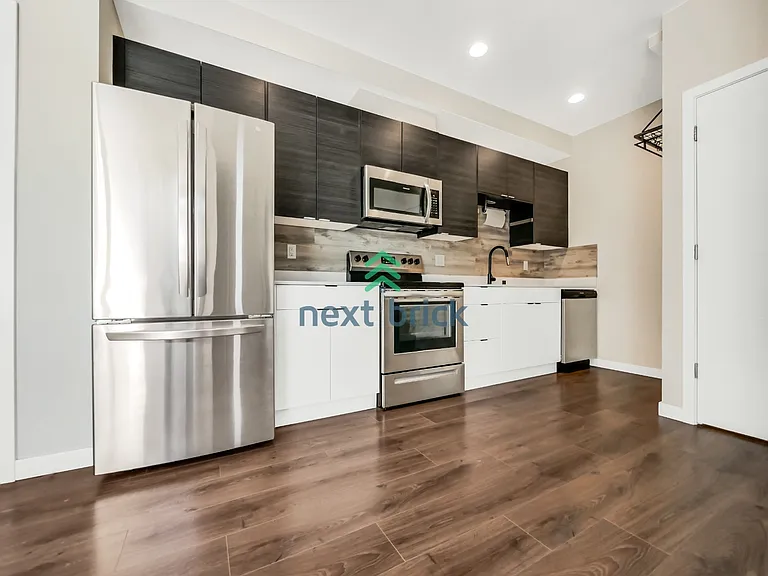8841 Midvale Ave N #C — Photo 5