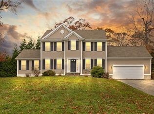 420 Cottrell Rd, Tiverton, RI 02878