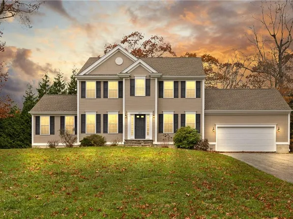 420 Cottrell Rd, Tiverton, RI 02878