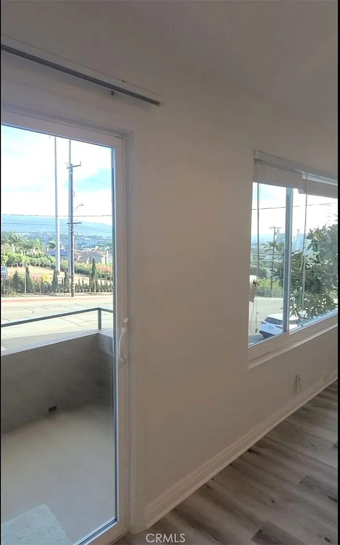 2 bed, 973 sqft, $3,895 — Photo 4