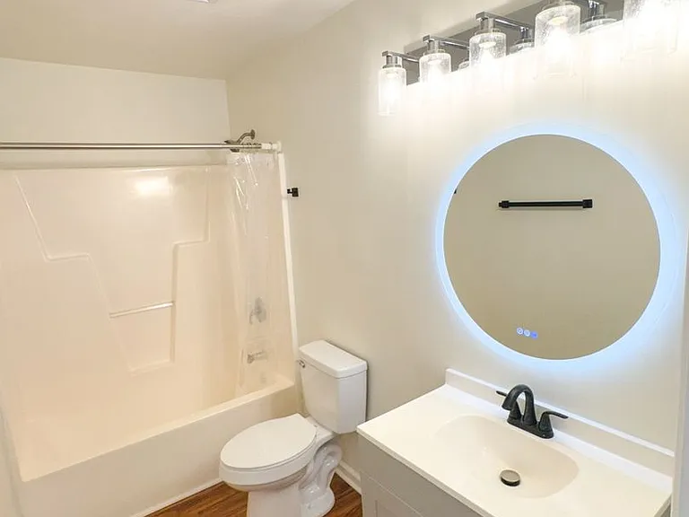 2801 Wedgefield Dr — Photo 11