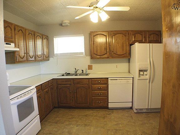 3rd image of 4631 Stanford Ave