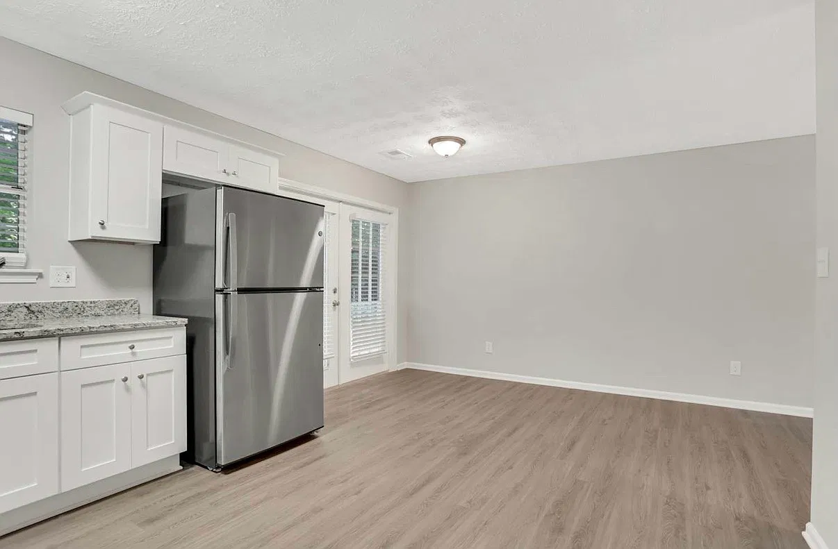3 bed, 1665 sqft, $2,100 — Photo 2