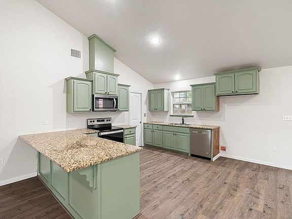 5th image of 1024 Egret Ln