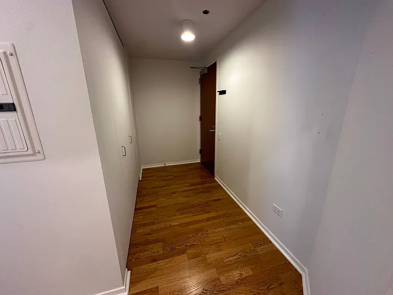 400 N La Salle Dr #906 — Photo 15