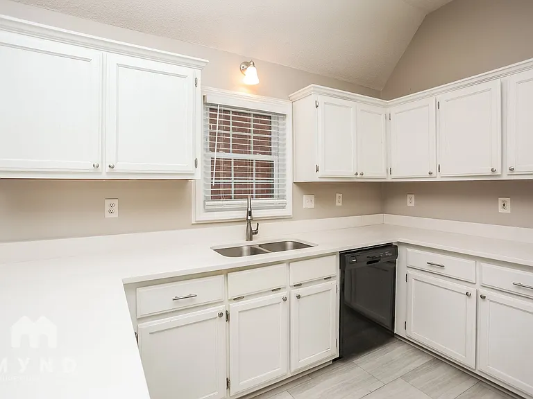 6318 Cheyenne Dr — Photo 9