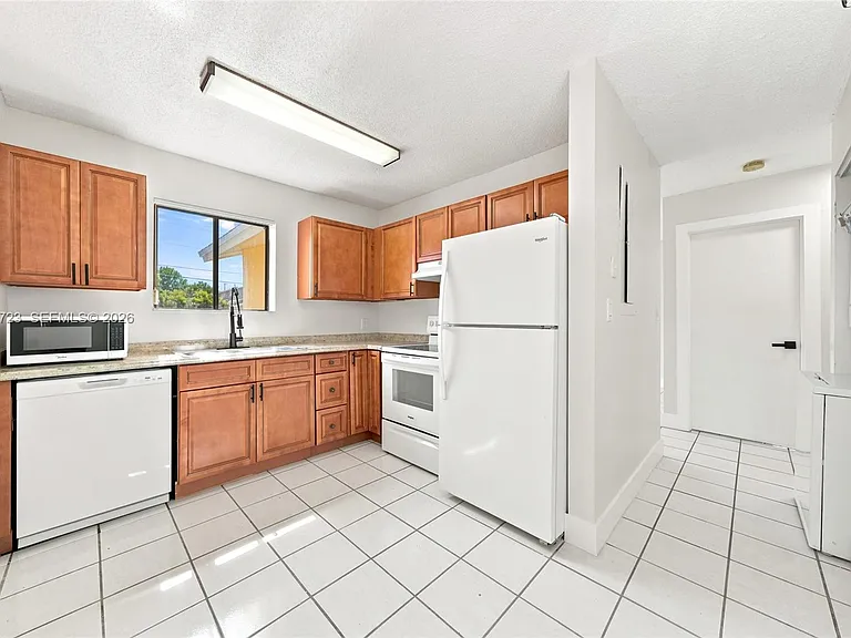 20117 SW 88th Ct — Photo 11