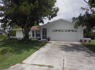1223 SE 19th Ln, Cape Coral, FL 33990