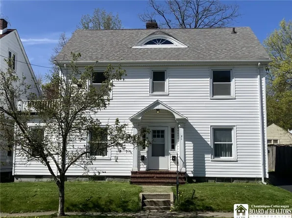 31 Falconer St, Jamestown, NY 14701