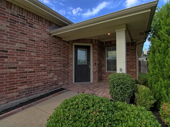 1304 Luckenbach Dr, Forney, TX 75126