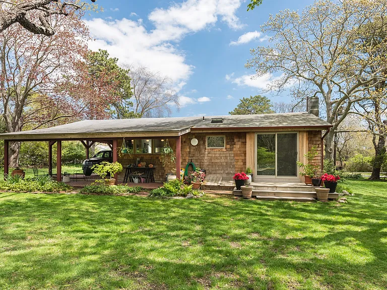 1 Gegan Dr — Photo 2