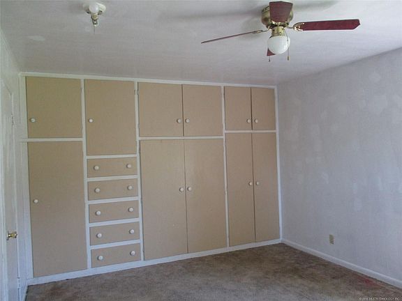 3rd image of 306 E Main St