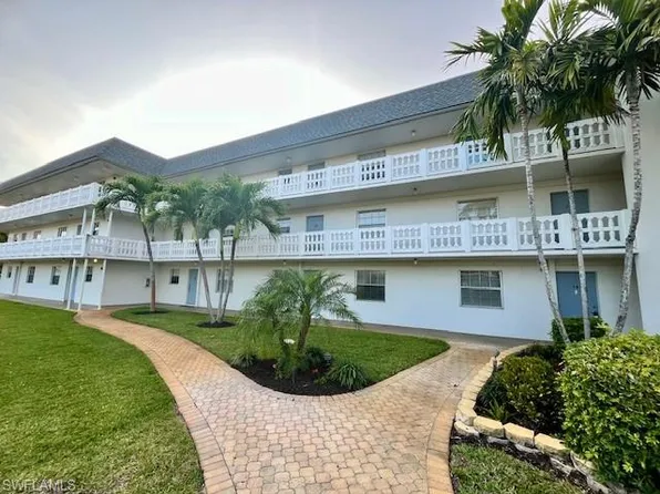 315 Saint Andrews BLVD #C8, NAPLES, FL 34113
