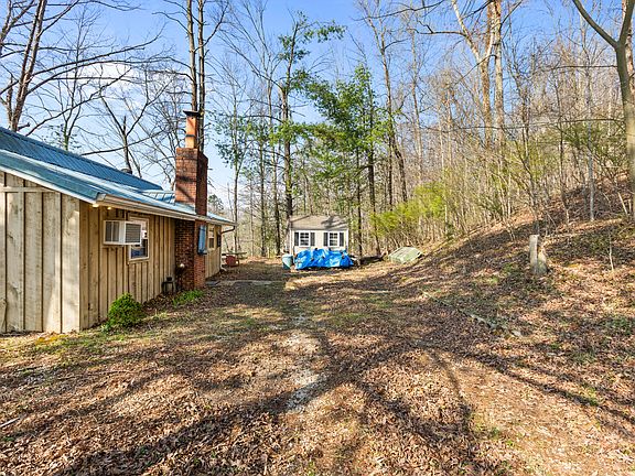 5th image of 1810 Calk Lake Rd