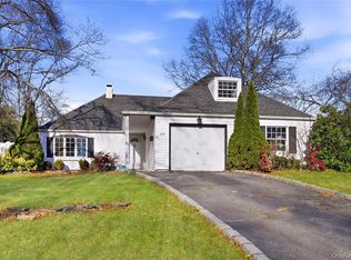 231 Sunflower Lane, Islandia, NY 11749