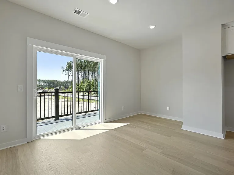 417 Talbot Dr — Photo 11