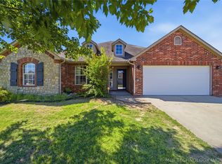 21110 E 40th St S, Broken Arrow, OK 74014