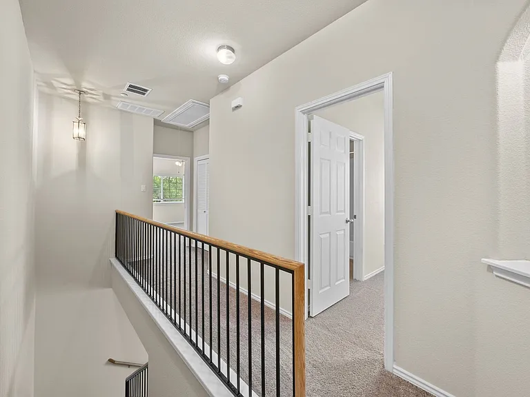 1310 W Parmer Ln #16A — Photo 10