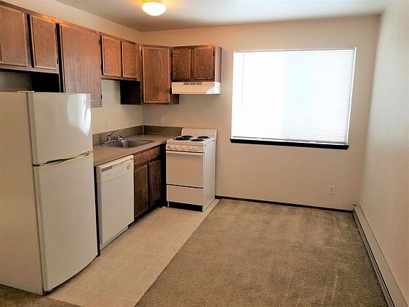 2nd image of 1500-06 Lincoln St #15