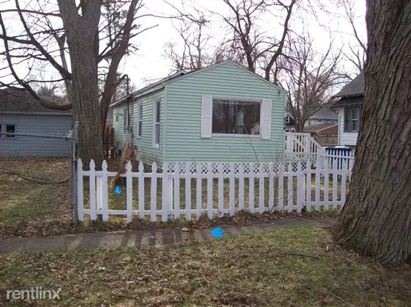 554 Washburn Ave, Kalamazoo, MI 49048