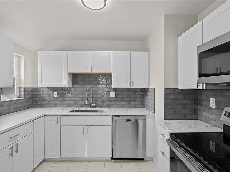 545 Modoc Ave — Photo 9
