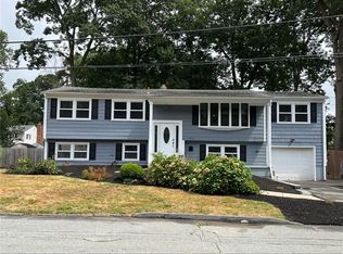 106 Oberlin Dr, Warwick, RI 02886