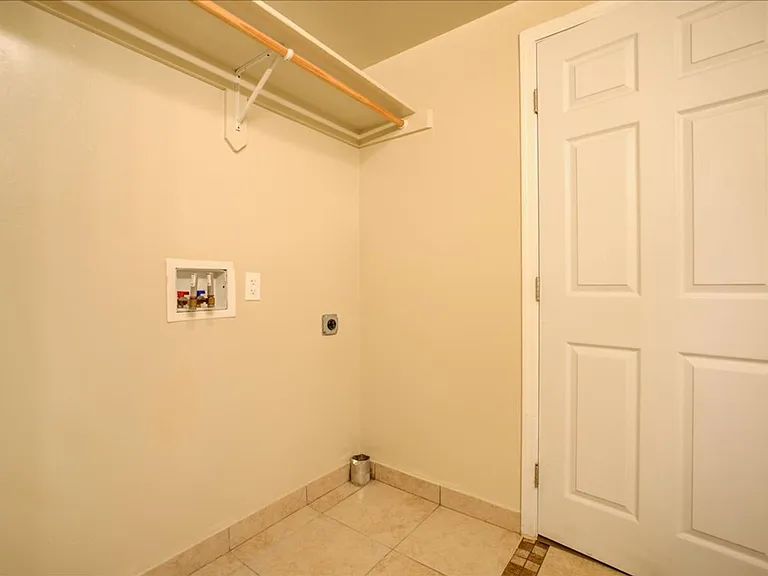 1421 N. Louis Ave — Photo 19