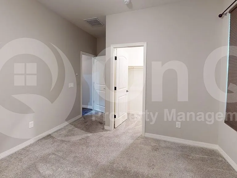 11818 N Silverscape Dr — Photo 12