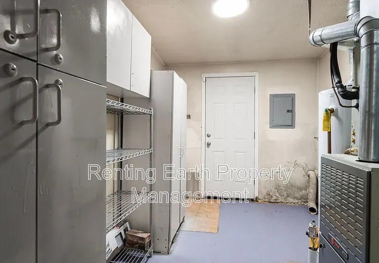 6452 Evergreen Blvd — Photo 24