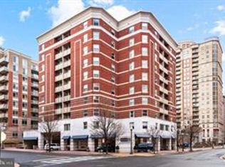 880 N Pollard St APT 324, Arlington, VA 22203