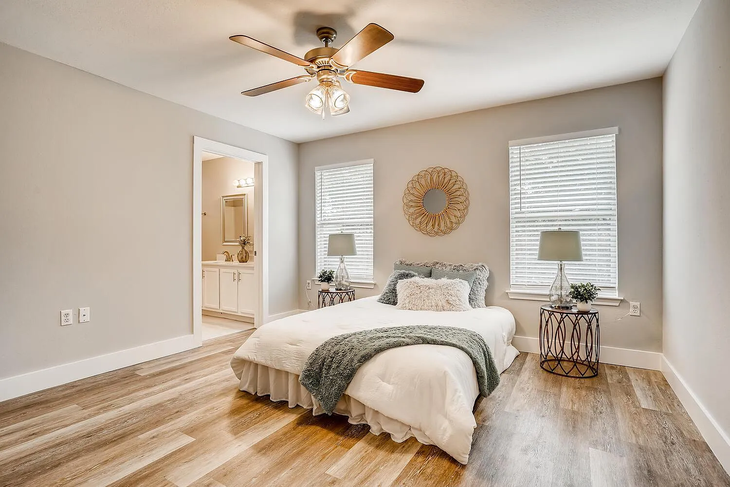 4 bed, 1586 sqft, $2,595 — Photo 2