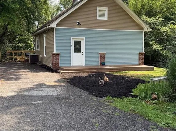 1404 Cudmore Ave, Saint Joseph, MO 64503