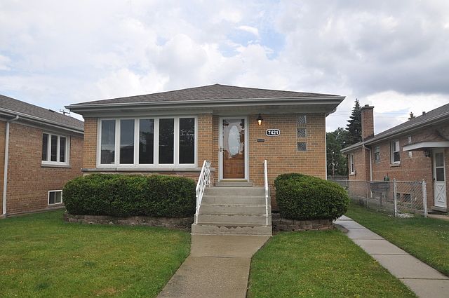 1st image of 7421 W Palatine Ave
