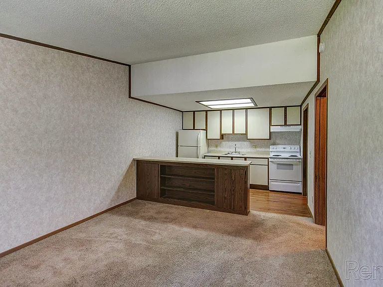 Heritage Apartments — Photo 6