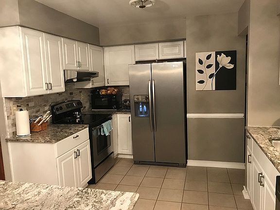 4th image of 1132 Belspring Dr