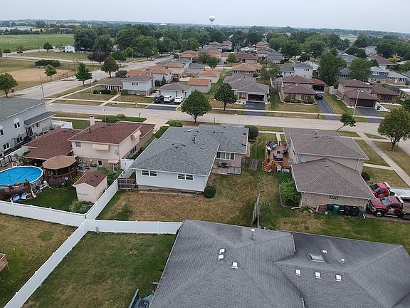 3rd image of 9309 170th St