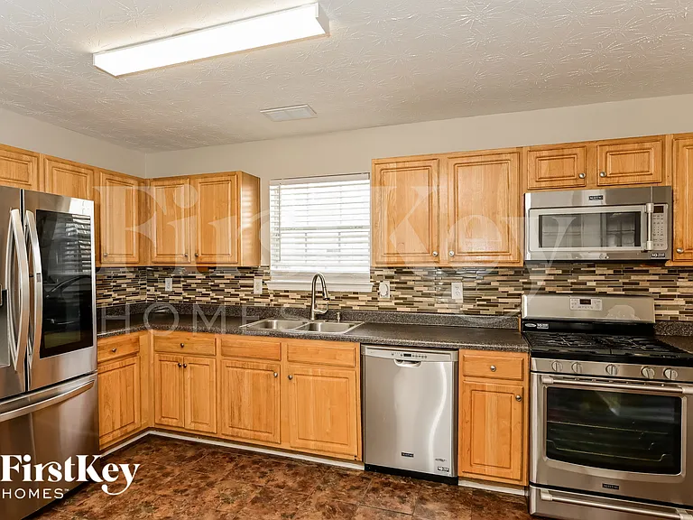 195 Dairyland Dr — Photo 5