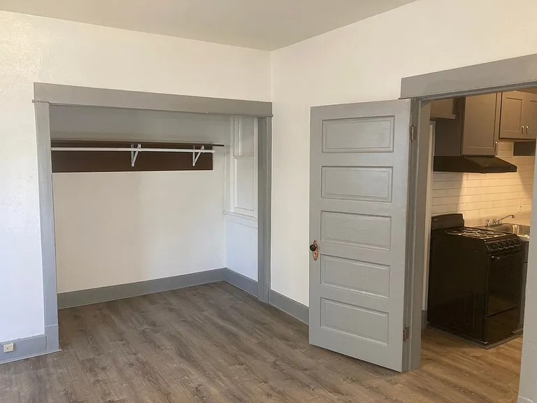 Terrace Arms Apartments — Photo 5