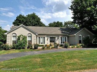807 Nottingham Pkwy, Hurstbourne, KY 40222