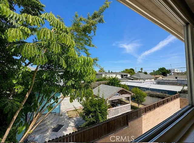 2 bed, 1100 sqft, $2,495 — Photo 2