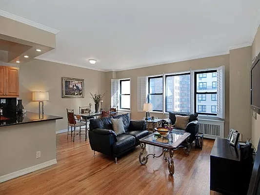 Sold by Sotheby's International Realty | media 7