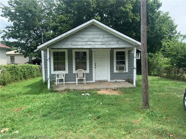 307 Celia Ave, Arkoma, OK 74901