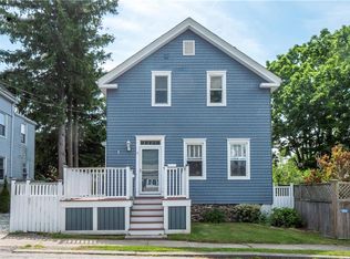 8 Prescott Hall Rd, Newport, RI 02840